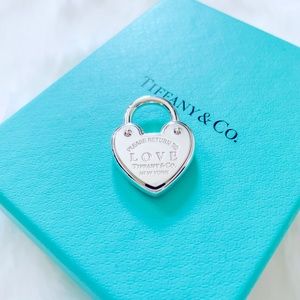 Tiffany&Co Love Lock Charm, medium